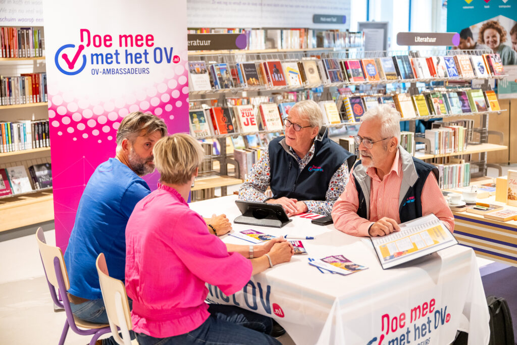 OV-inloopspreekuur van Doe mee met het OV - COPYRIGHT MARCEL JURIAN DE JONG